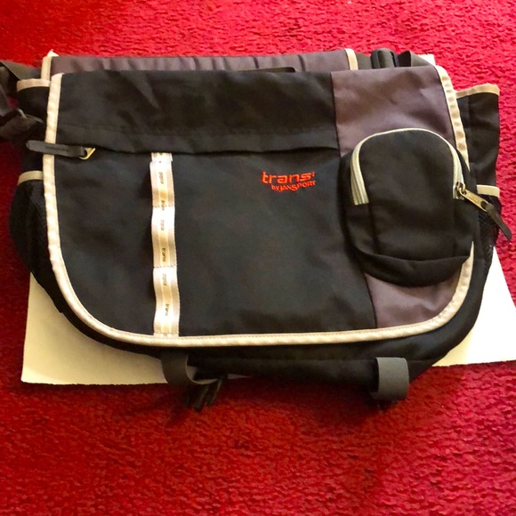 Trans by Jansport Crossbody shoulder bag - Picture 1 of 7